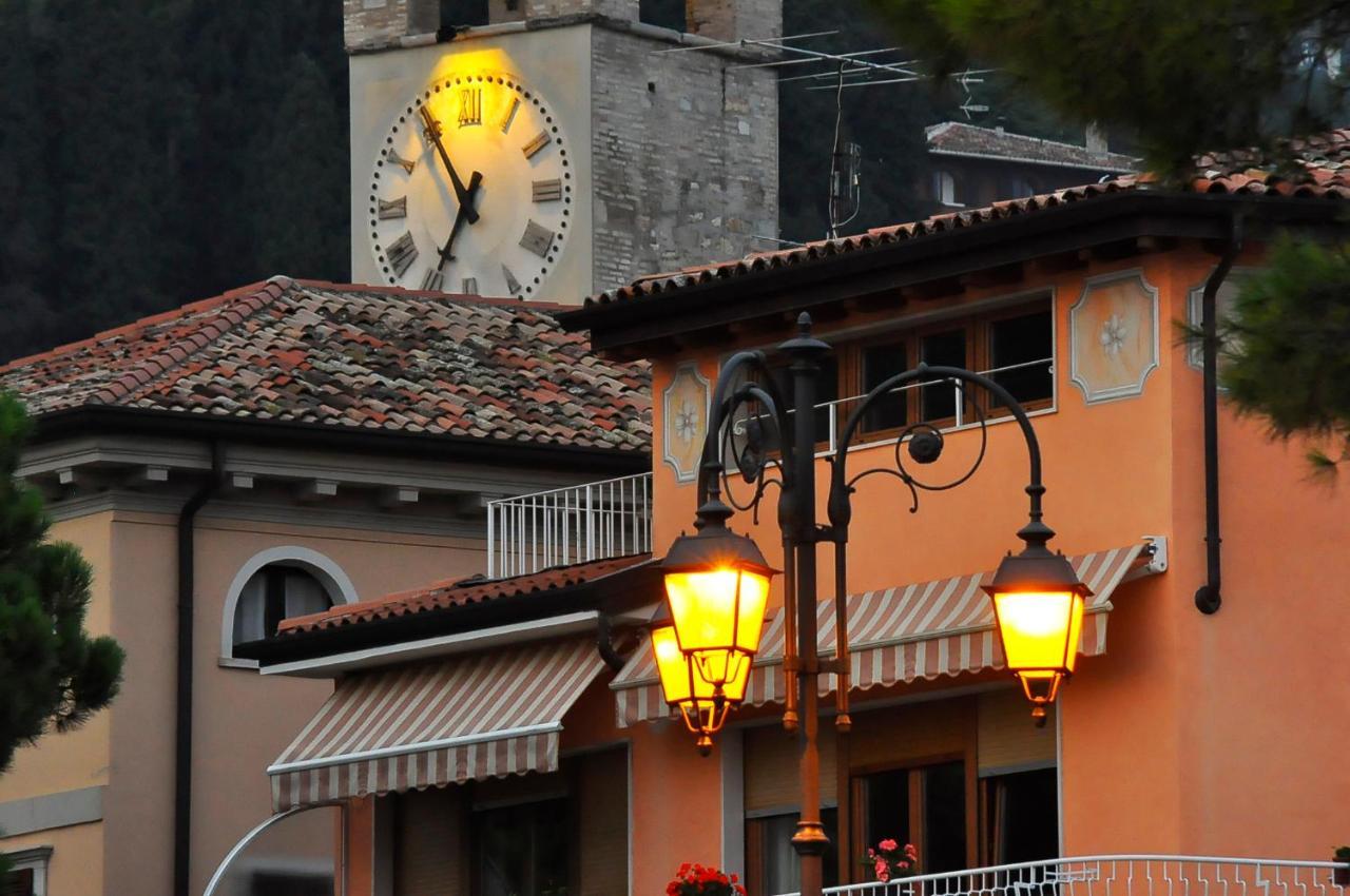 Albergo Meuble Olivi Toscolano Maderno Dış mekan fotoğraf
