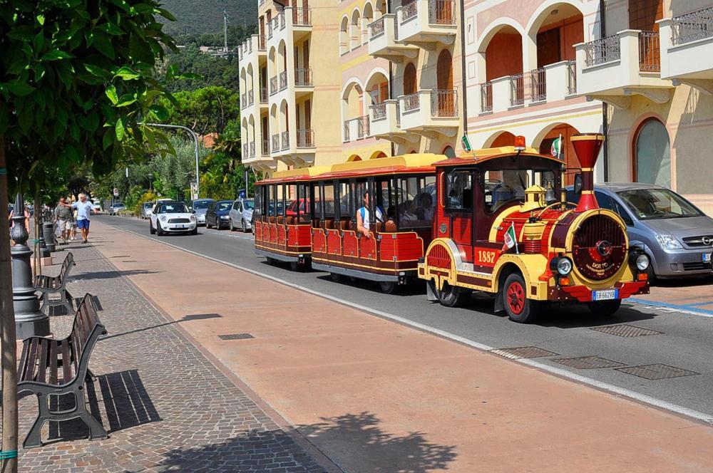 Albergo Meuble Olivi Toscolano Maderno Dış mekan fotoğraf