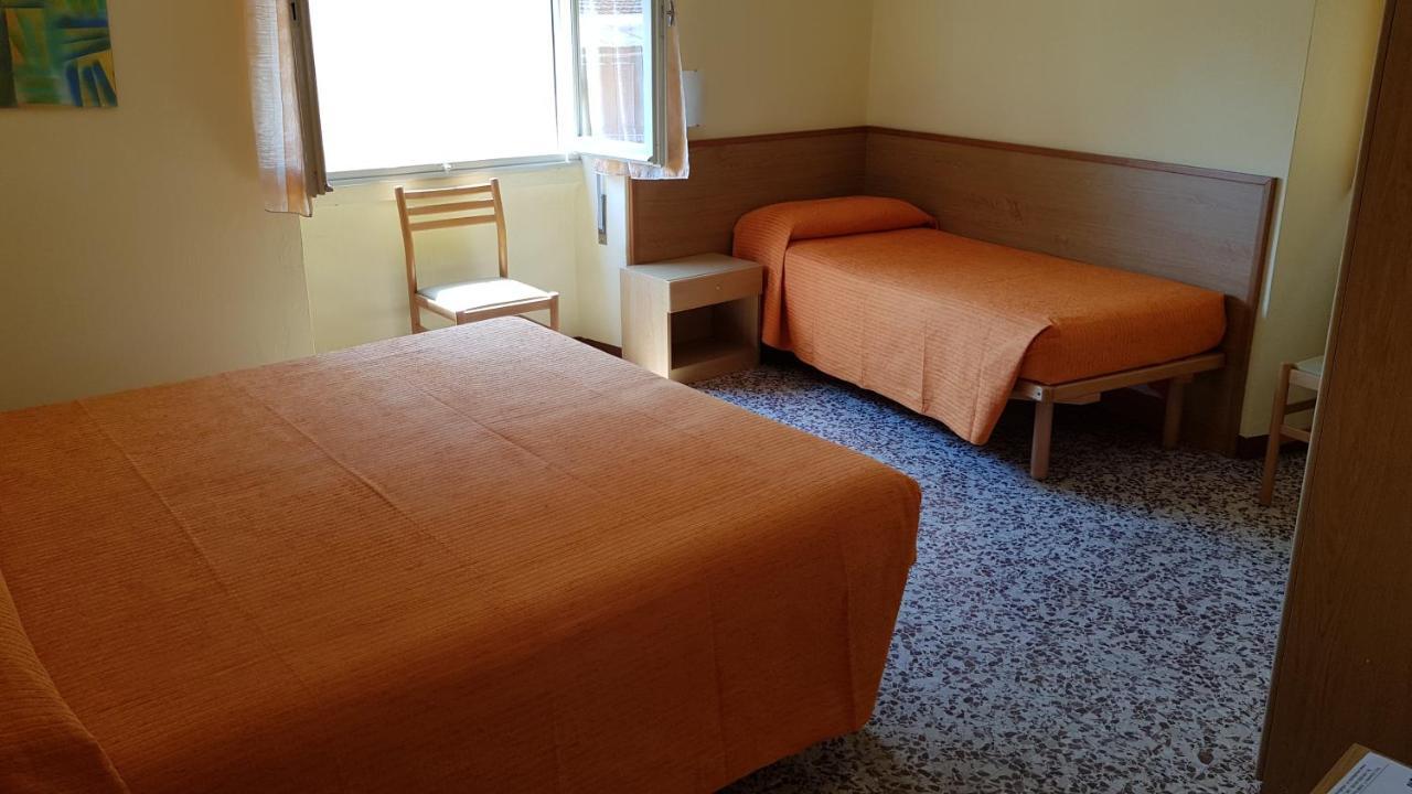 Albergo Meuble Olivi Toscolano Maderno Dış mekan fotoğraf