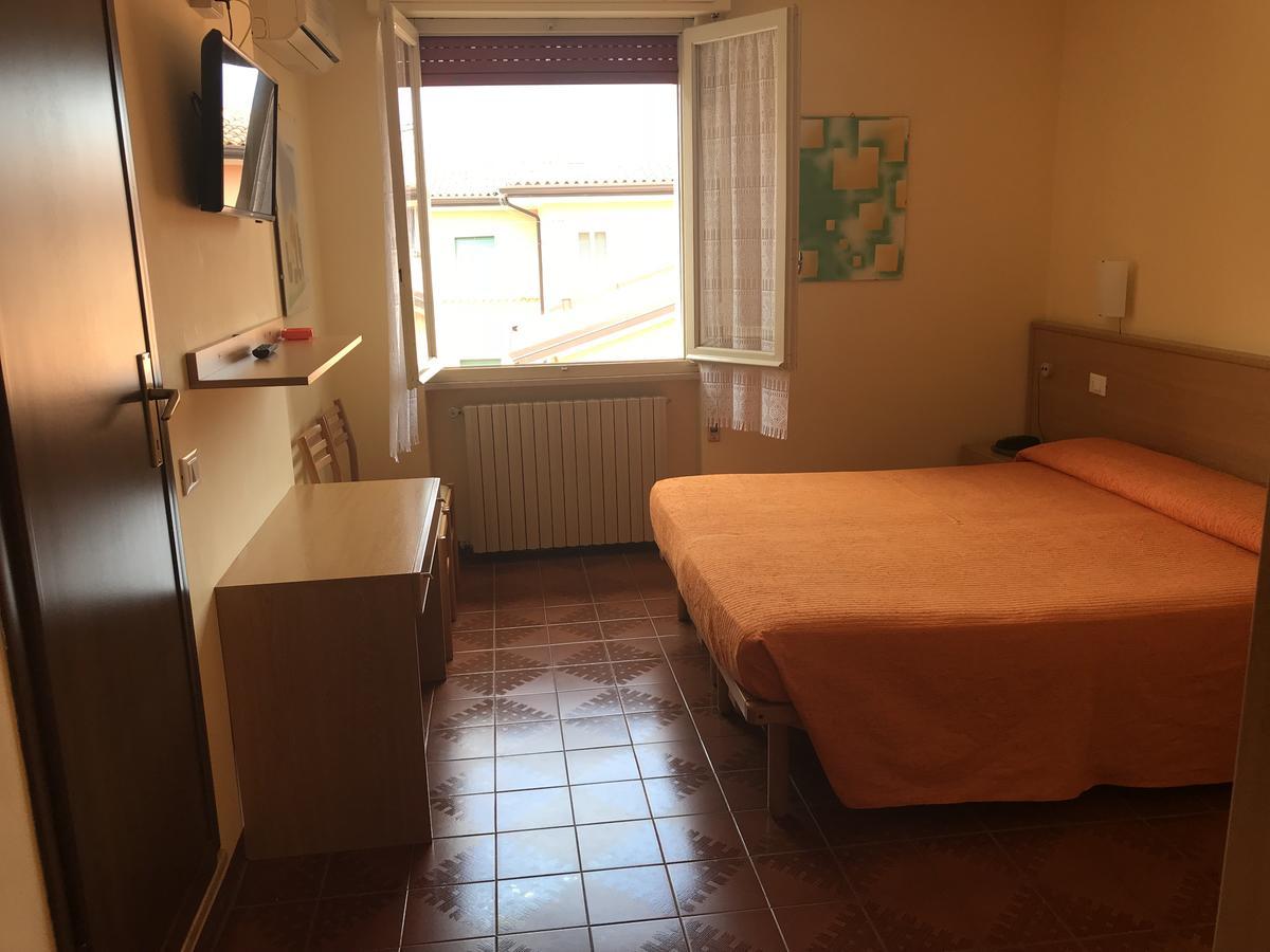 Albergo Meuble Olivi Toscolano Maderno Dış mekan fotoğraf