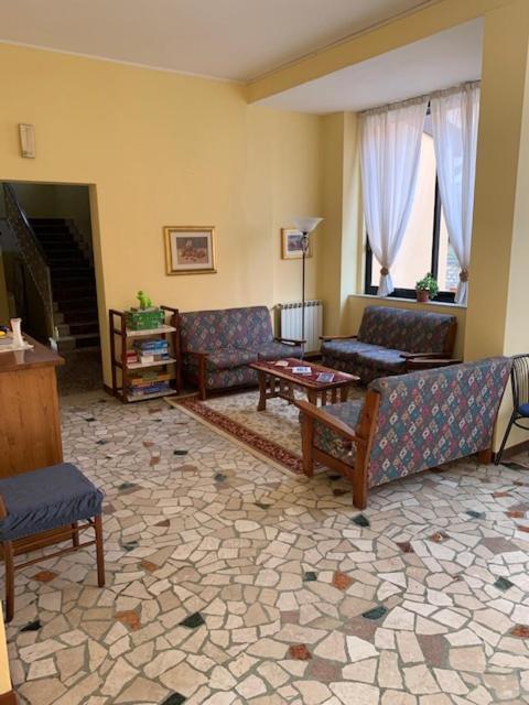 Albergo Meuble Olivi Toscolano Maderno Dış mekan fotoğraf